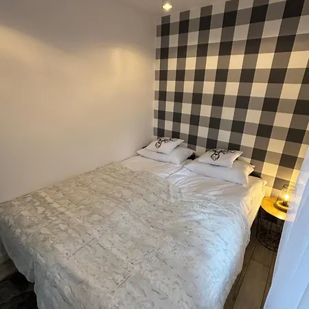 Klimatyczny Z Kominkiem Apartment