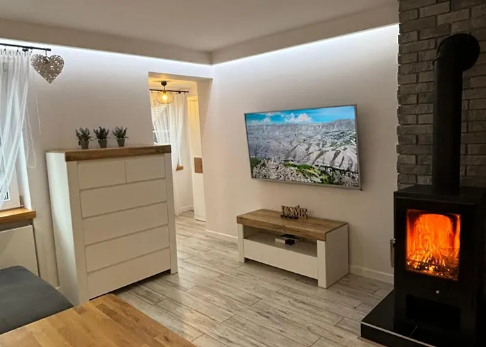 Klimatyczny Z Kominkiem